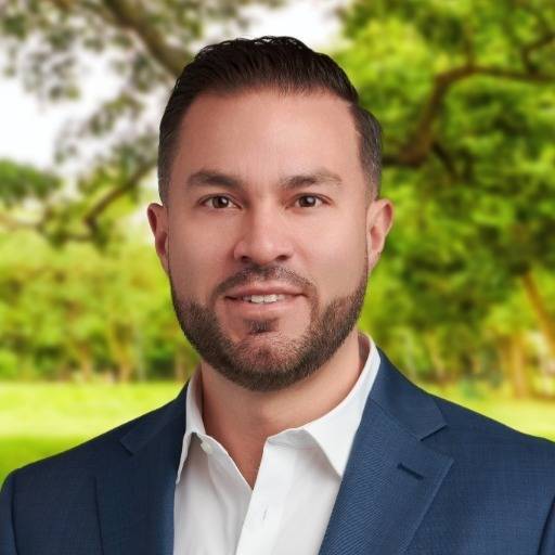 Adrian Estamponi Photo